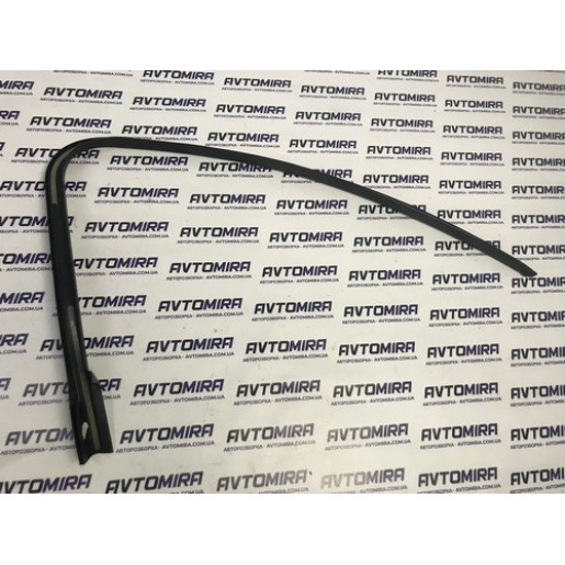 Накладка двери передней правой Ford Focus 2 2005-2010 4M51A201A18
